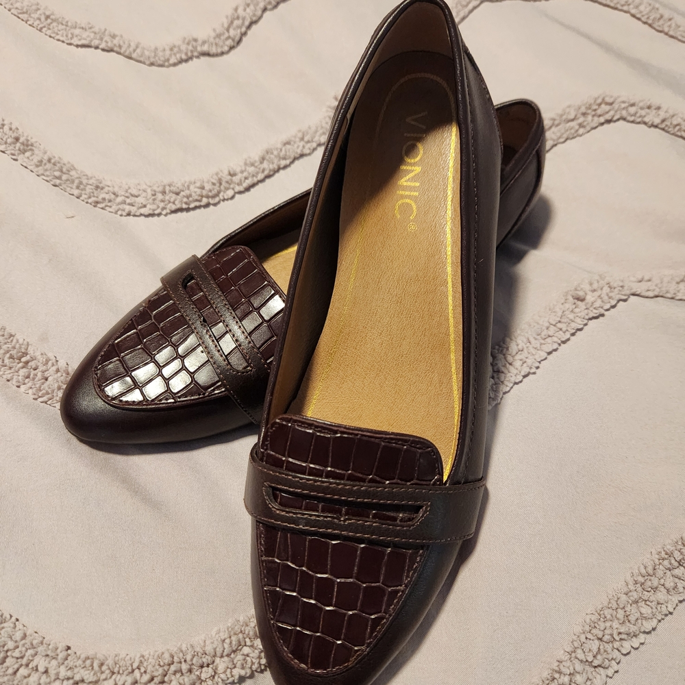 Vionic Women's Leather Brown Loafers Size 6